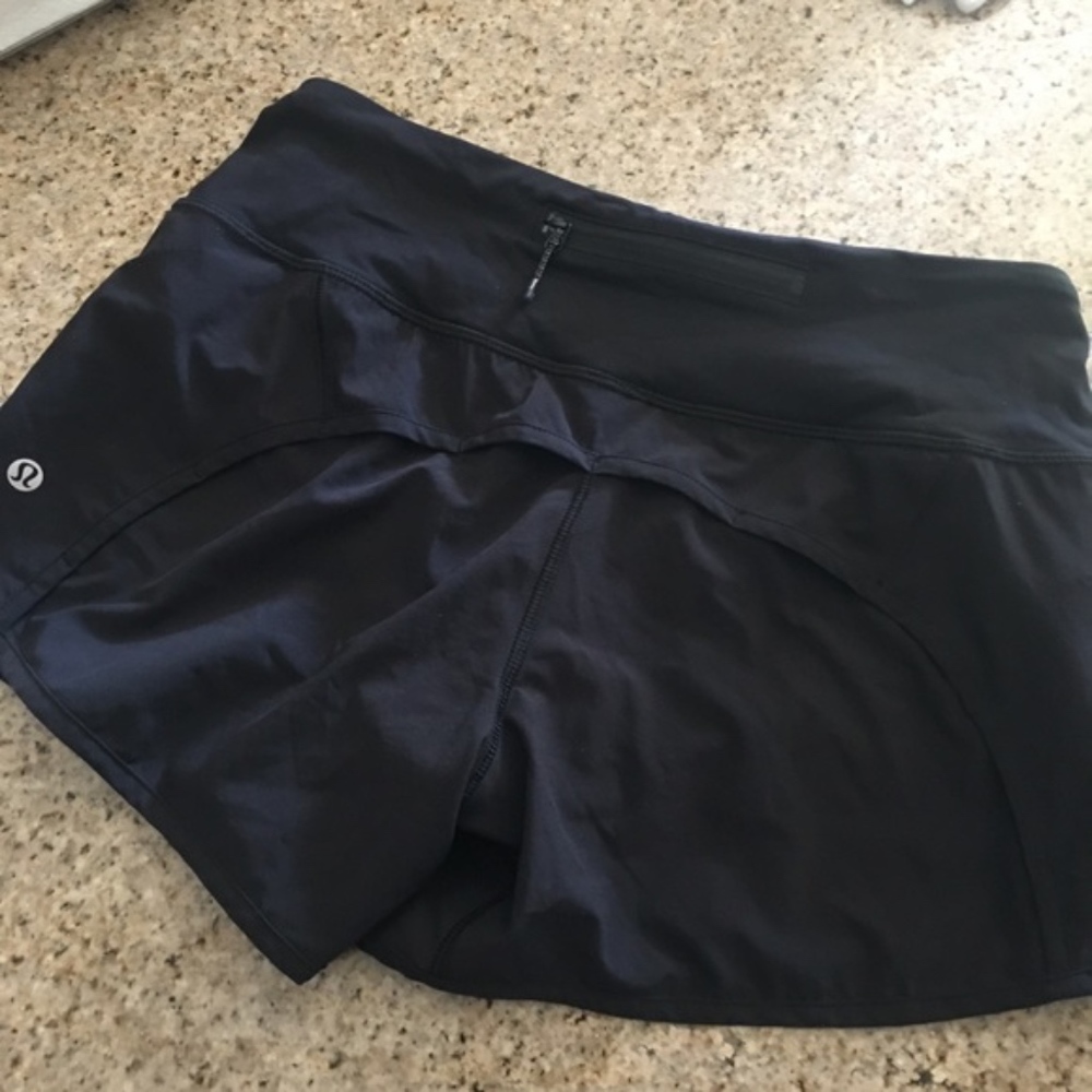NWOT Lululemon speed shorts size 4